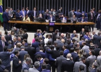 Câmara aprova projeto que amplia número de deputados federais de 513 para 531